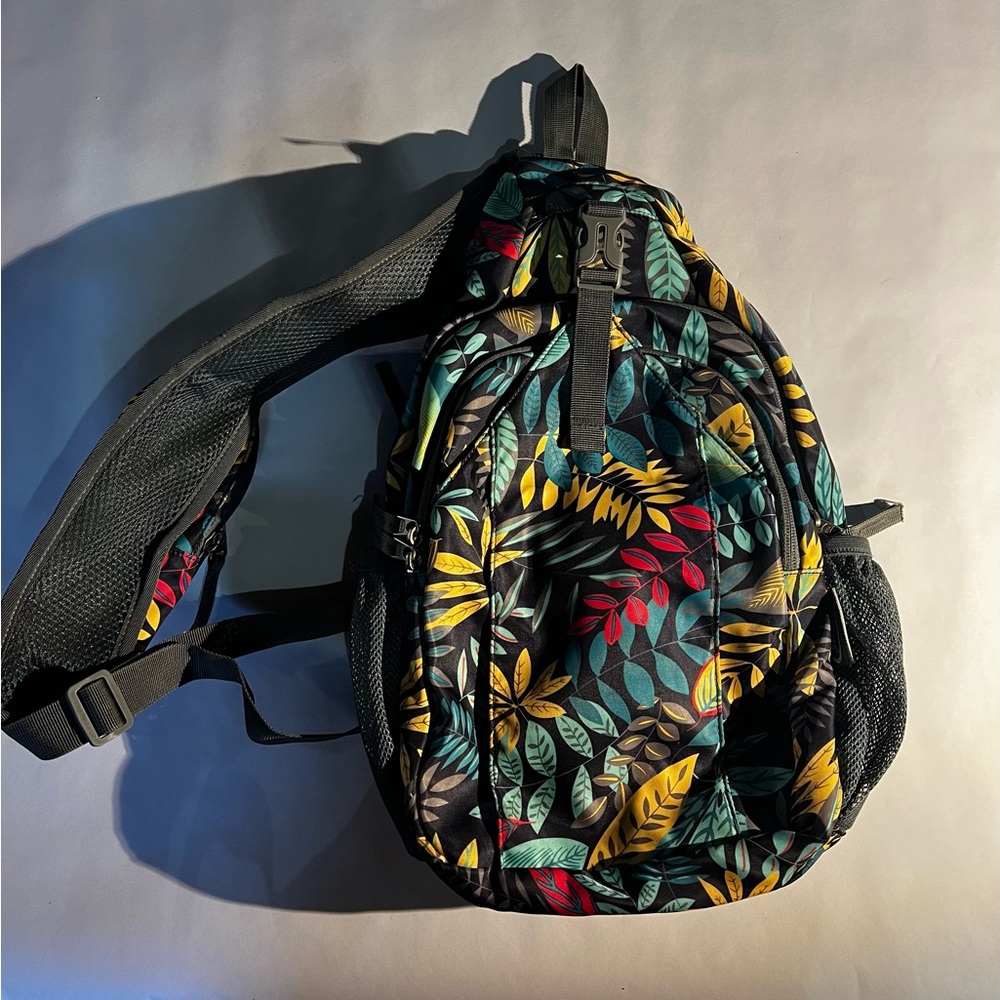 Multicolor Leaf Pattern Women’s Backpack - image 1